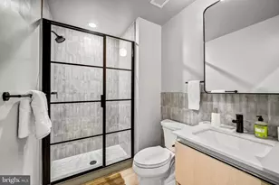 1325 N Beach St, Philadelphia, PA 19125 - Photo 10