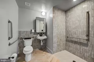 1325 N Beach St, Philadelphia, PA 19125 - Photo 12