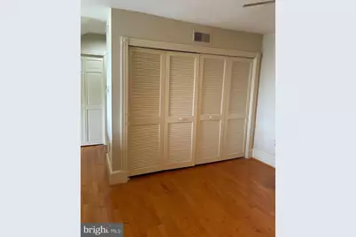 918-920 Spruce Street #11, Philadelphia, PA 19107 - Photo 10