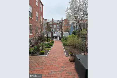 918-920 Spruce Street #11, Philadelphia, PA 19107 - Photo 14