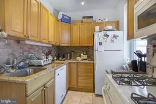 626 S 19th St, Philadelphia, PA 19146 - Photo 6