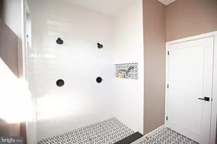 2539 Collins St, Philadelphia, PA 19125 - Photo 12