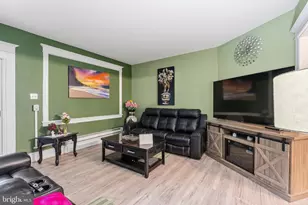 7056 Saybrook Ave, Philadelphia, PA 19142 - Photo 4