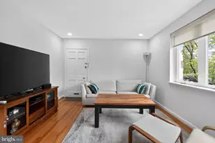 795 Hill Rd, Philadelphia, PA 19128 - Photo 10