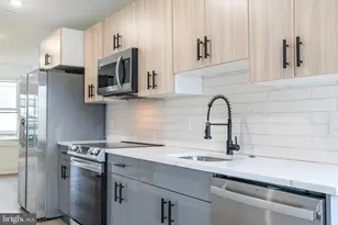 2252 N Front St, Philadelphia, PA 19133 - Photo 8