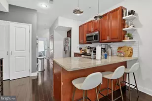 2115 Carpenter St, Philadelphia, PA 19146 - Photo 4