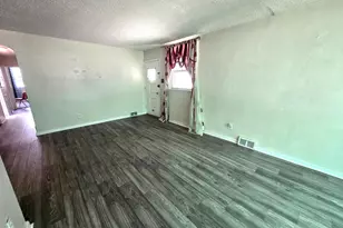 7382 Shelbourne St, Philadelphia, PA 19111 - Photo 10