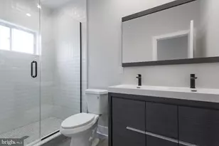 2722 Latona St, Philadelphia, PA 19146 - Photo 8
