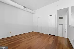 2429 Locust St, Philadelphia, PA 19103 - Photo 14