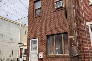 415 E Flora St, Philadelphia, PA 19125 - Photo 2