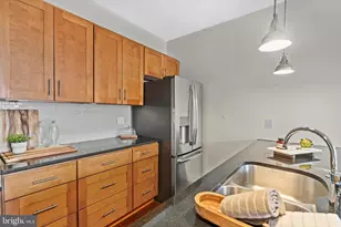1135 Crease St, Philadelphia, PA 19125 - Photo 4