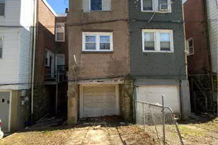427 E Sharpnack St, Philadelphia, PA 19119 - Photo 28