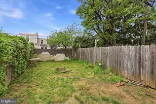 2442 E Gordon St, Philadelphia, PA 19125 - Photo 34