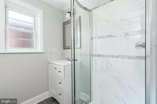 870 N 19th St, Philadelphia, PA 19130 - Photo 36