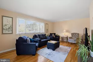 748 Hill Rd, Philadelphia, PA 19128 - Photo 2
