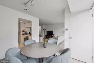 1326 Spruce St, Philadelphia, PA 19107 - Photo 6