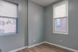 2010 S Chadwick St, Philadelphia, PA 19145 - Photo 6