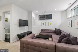 811 S 20th St, Philadelphia, PA 19146 - Photo 36