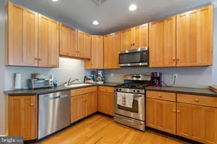 1818 S 13th St, Philadelphia, PA 19148 - Photo 4
