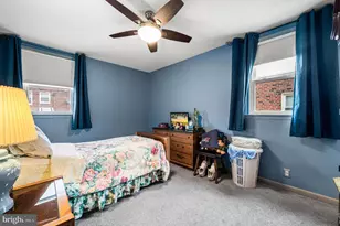 2345 Griffith St, Philadelphia, PA 19152 - Photo 12