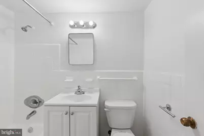 2101 Chestnut Street #324-R, Philadelphia, PA 19103 - Photo 12