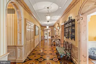 237 S 18th St, Philadelphia, PA 19103 - Photo 2