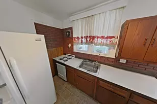 438 Saint Pauls St, Philadelphia, PA 19140 - Photo 4