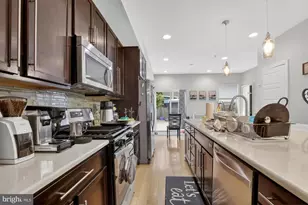 1504 Earl St, Philadelphia, PA 19125 - Photo 6