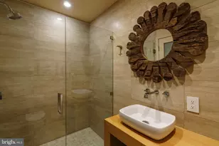 136 N 22nd St, Philadelphia, PA 19103 - Photo 24