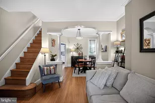 132 E Hartwell Ln, Philadelphia, PA 19118 - Photo 6