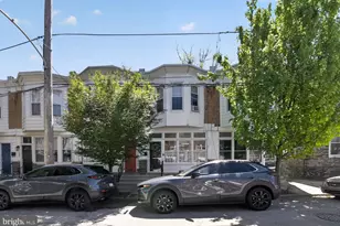 132 E Hartwell Ln, Philadelphia, PA 19118 - Photo 2