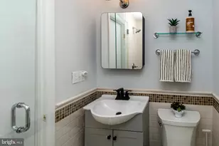 255 Queen St, Philadelphia, PA 19147 - Photo 48