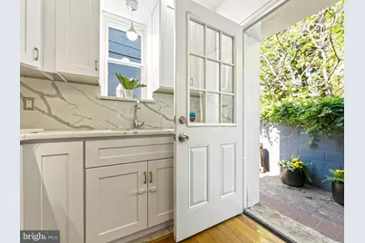312 Manton Street, Philadelphia, PA 19147 - Photo 16