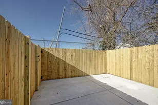1702 N Gratz St, Philadelphia, PA 19121 - Photo 10
