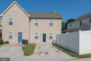 3718 Merrick Rd, Philadelphia, PA 19129 - Photo 4