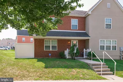 3718 Merrick Road, Philadelphia, PA 19129 - Photo 2