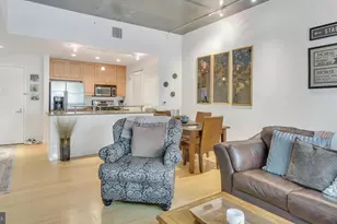 317 Vine St, Philadelphia, PA 19106 - Photo 6