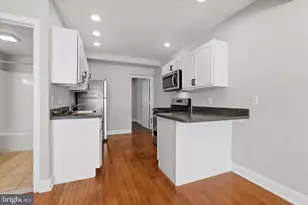 400 Green Ln, Philadelphia, PA 19128 - Photo 6