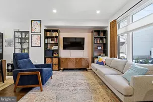 1337 S Opal St, Philadelphia, PA 19146 - Photo 2