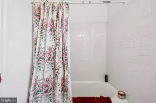 2031 Locust St, Philadelphia, PA 19103 - Photo 8