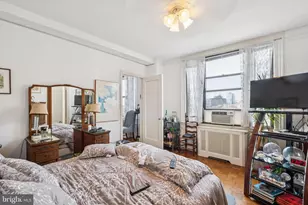 2031 Locust St, Philadelphia, PA 19103 - Photo 6