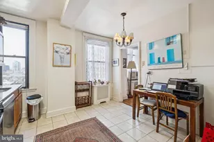 2031 Locust St, Philadelphia, PA 19103 - Photo 4