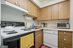 1420 Locust St, Philadelphia, PA 19102 - Photo 4