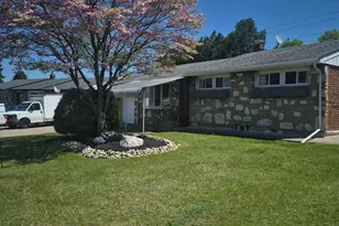 9717 Dedaker St, Philadelphia, PA 19115 - Photo 6