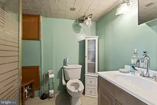 607 N 64th St, Philadelphia, PA 19151 - Photo 36