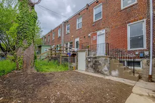 2620 Bonaffon St, Philadelphia, PA 19142 - Photo 16