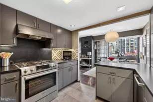 1326 Spruce St, Philadelphia, PA 19107 - Photo 10