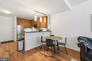 1425 Locust St, Philadelphia, PA 19102 - Photo 6