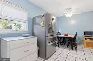 2754 Clayton St, Philadelphia, PA 19152 - Photo 12