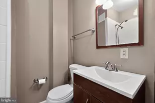 2649 S 8th St, Philadelphia, PA 19148 - Photo 16